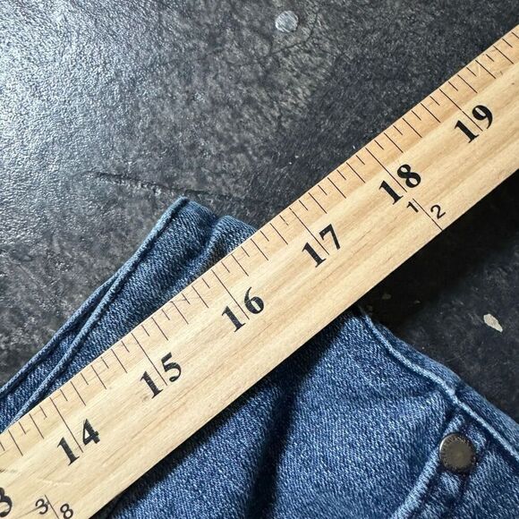 Charter Club Women’s Blue Cotton Medium Wash Jeans Petite Sz 33 Waist - Picture 9 of 16